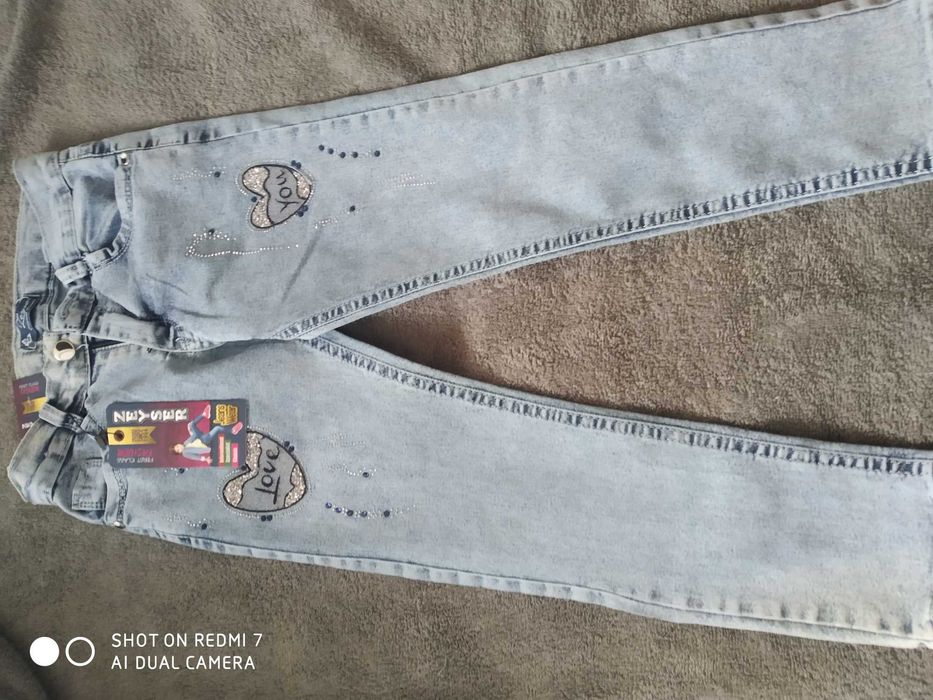 Джинси на дівчинку нові 134,128,140