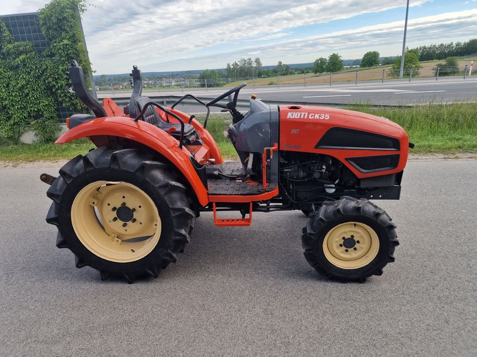 Traktor Kioti CK35
