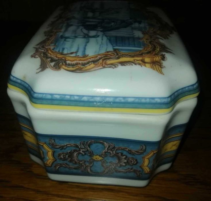 Caixa em porcelana Palácio S.Bento azulejo 1770 - Oficina Real