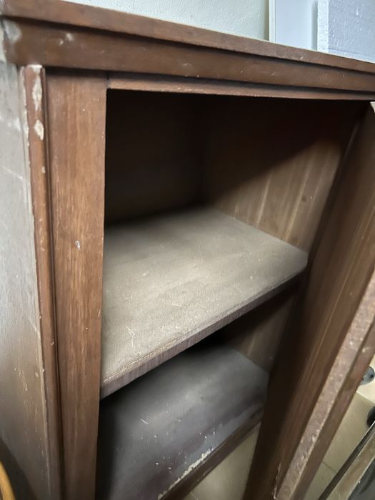 Armario de arrumacao em madeira