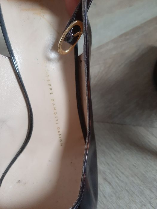 Sapatos novos Giuseppe zanoti