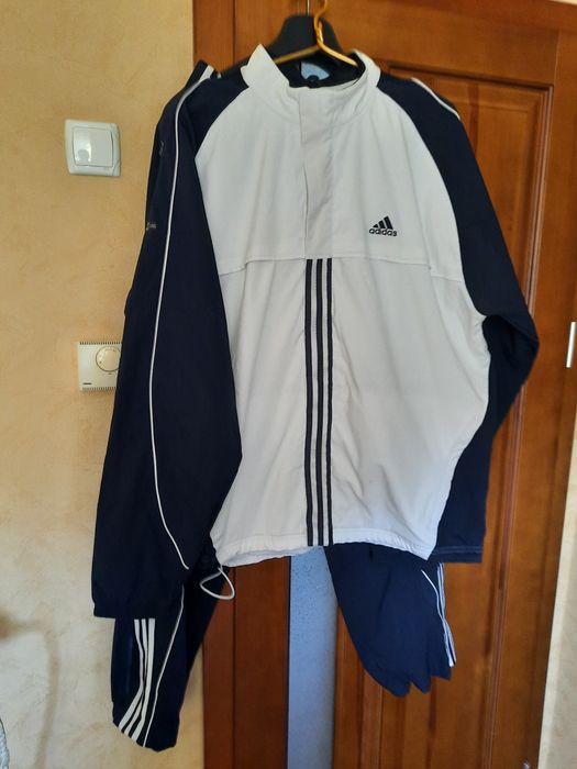 Спортивный мужской костюм