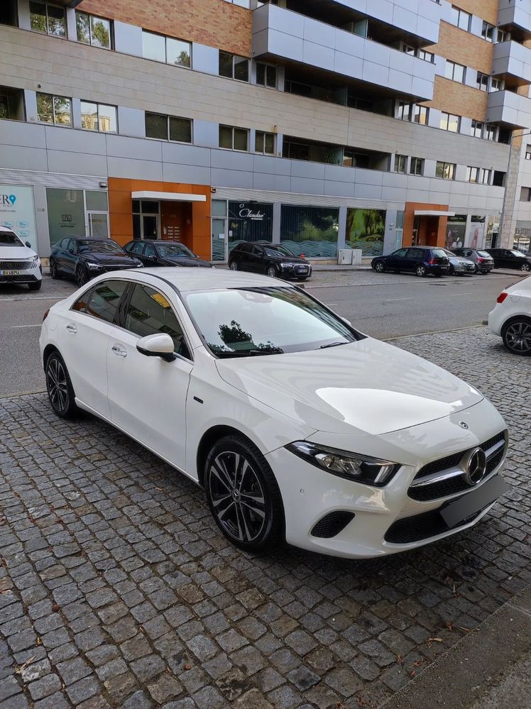 Mercedes-Benz A 250 Limousine