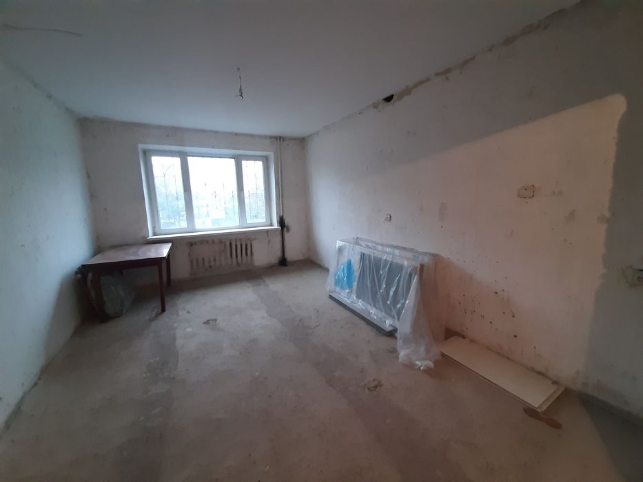 Продам 5 ком, Автономное отопление, Пр-кт Лушпы