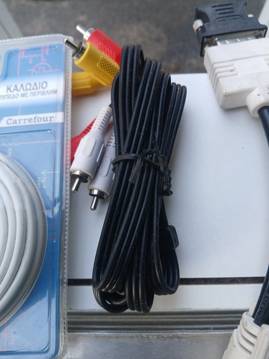 7 Computer Cables - €5457157137012500482