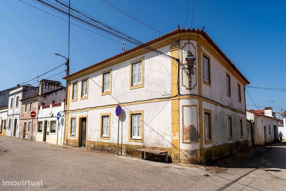 Moradia T5 para venda