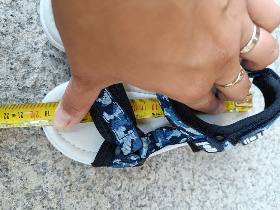 Nowe sandały skórzane superga 28 / 29