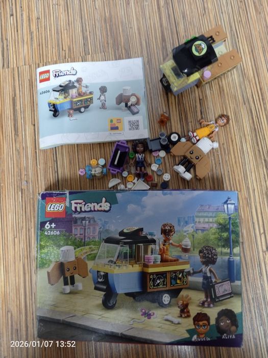 ЛОТ LEGO Friends 3в1: Пляжний кіоск, Мобільна пекарня та Стрільбище.