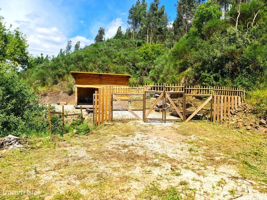 Retiro único isolado junto ao Rio Zêzere