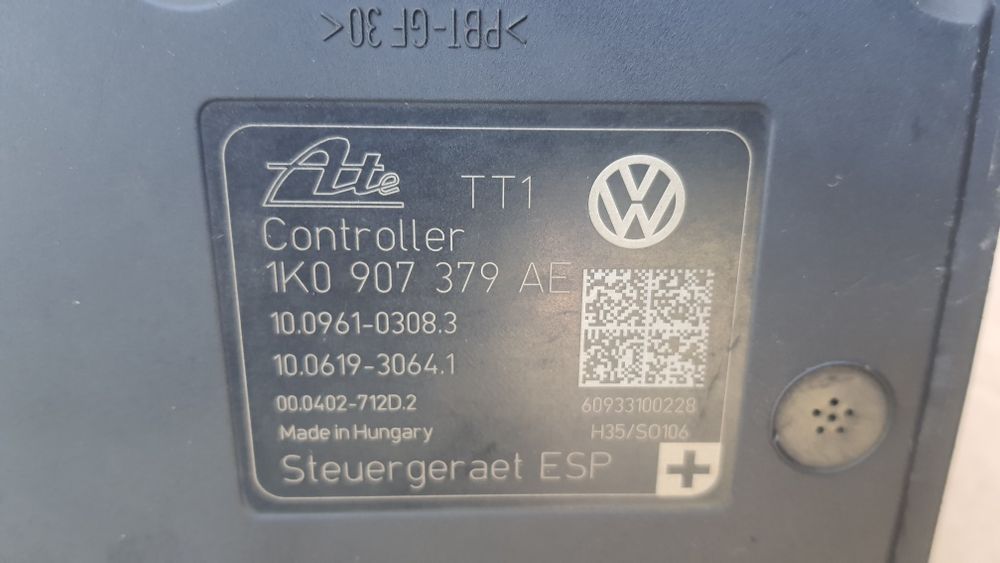 Блок управления АБС (ABS) гидравлический ABS (АБС) VAG (Golf 5, Octavia A5, Altea) 1K0907379AE