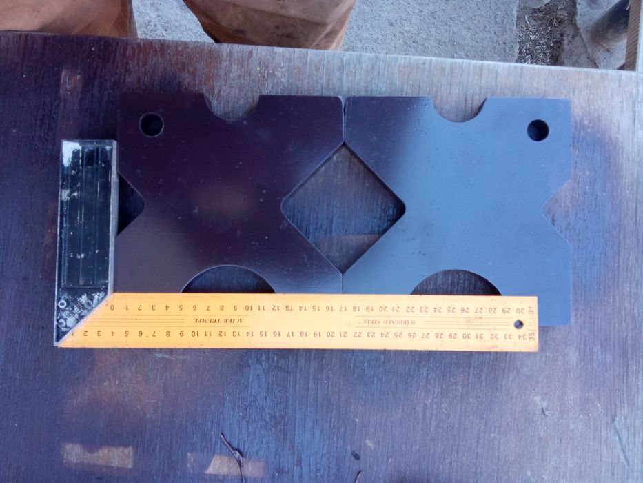 Наставки,плити,плиты с вырезом для распресовки валов для гидропреса