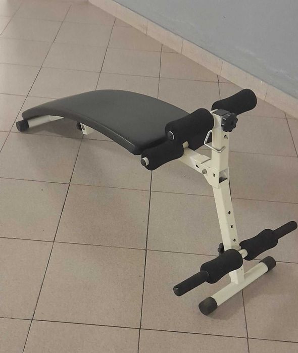 Banco para fazer abdominais