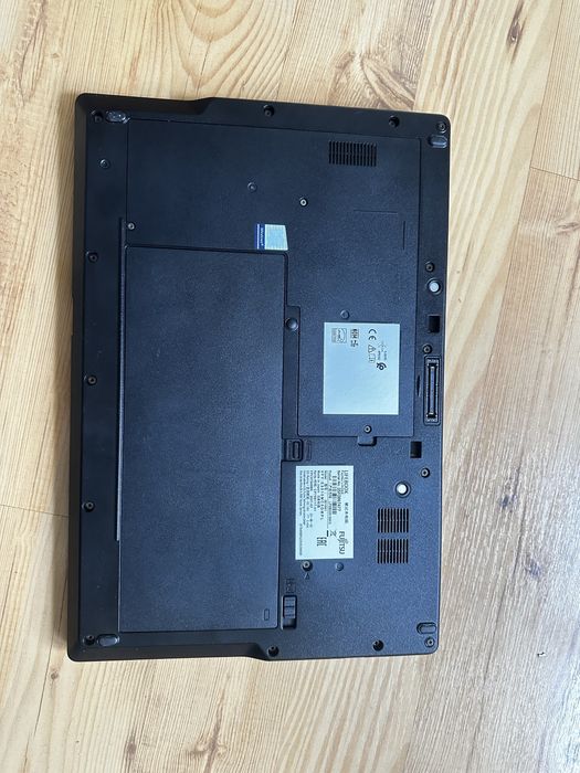 Fujitsu Lifebook E 5510