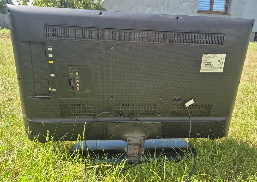 Telewizor Samsung UE40H5030AW 40 cali uszkodzony
Model: UE40H5030AW