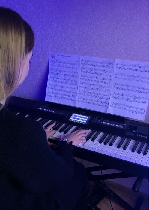 Уроки гри на фортепіано, сольфеджіо