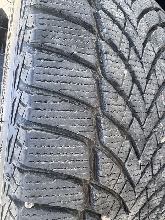 Зимова гума Goodyear UltraGrip Ice 2 245/40 R19 98T 2022 року 7мм