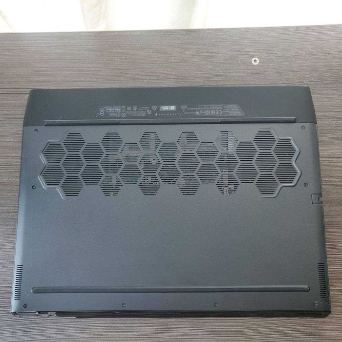 Dell Alienware m15 R3 15.6" 300Hz i7-10750H 16Gb SSD512Gb RTX2070Super