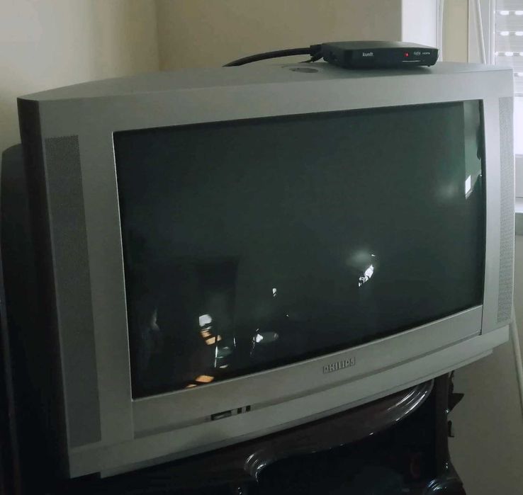 TV Philips em Funcionamento