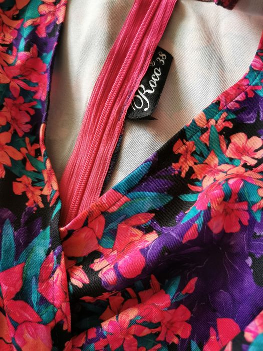 Efektowna piękna sukienka Roco