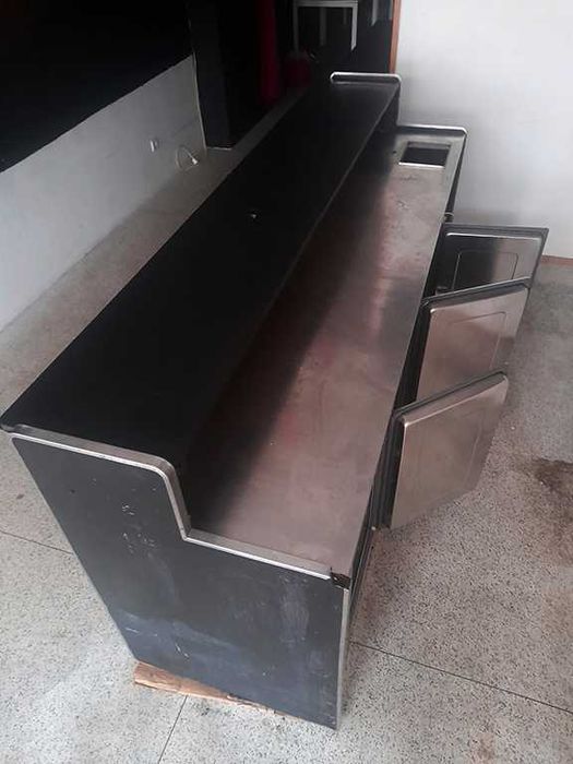 Balcão Frigorífico Profissional + Móvel Aparador Preto
