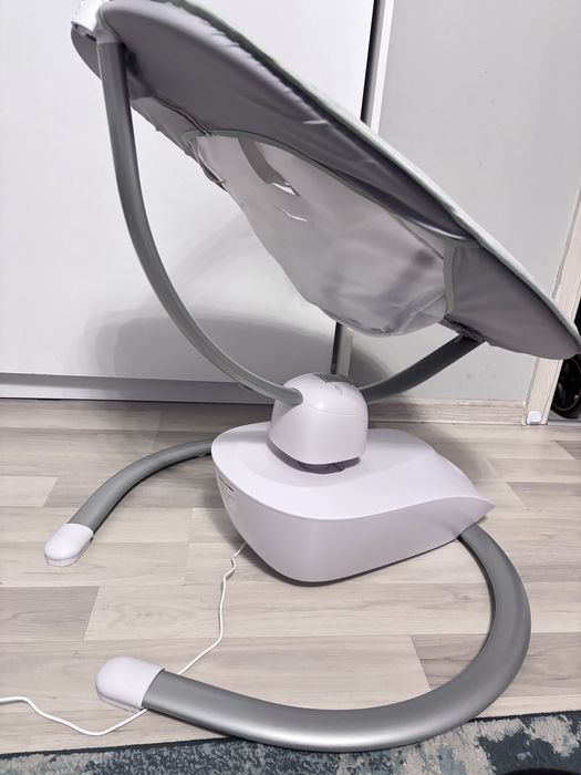 Bujak bujaczek Nowoczesna, elektryczna huśtawka niemowlęca Momcozy