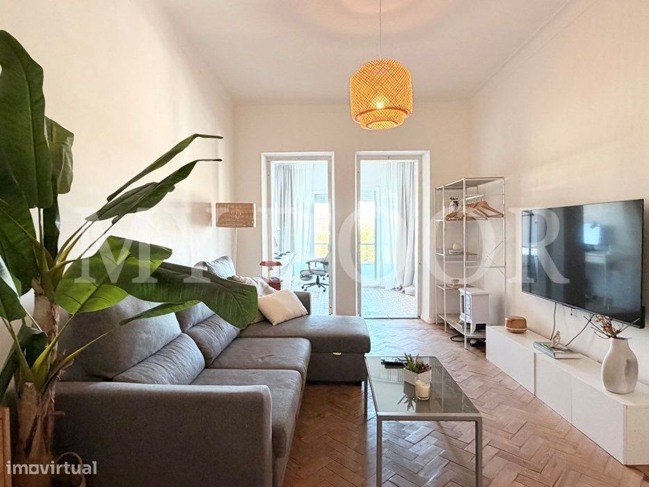 Apartamento T2 - Moscavide - Vista e muita LUZ - 3º andar