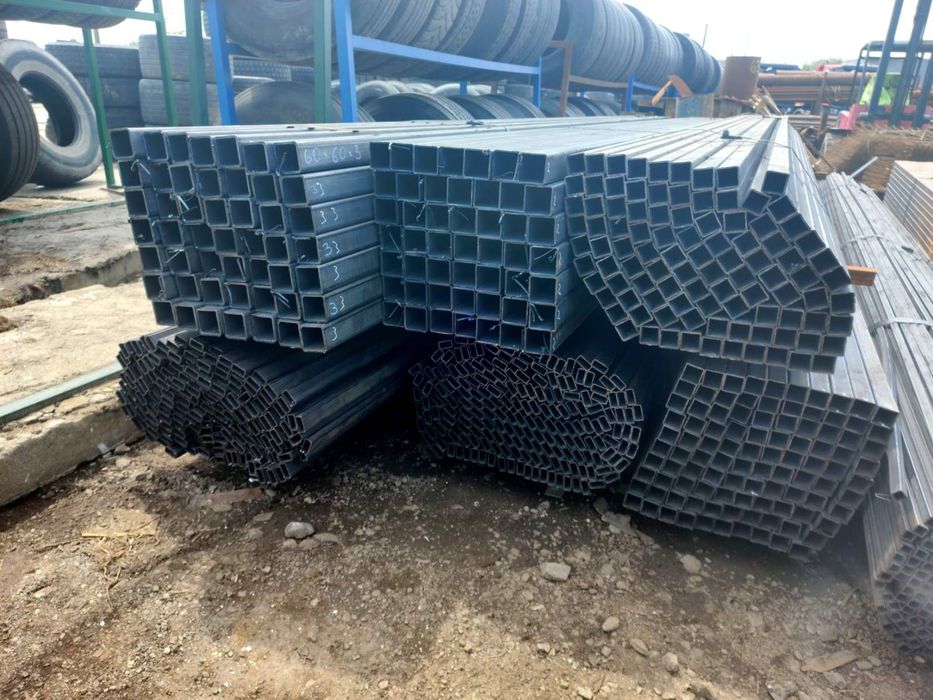 Труби профільні різних розмірів