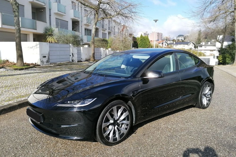 Tesla Model 3 RWD