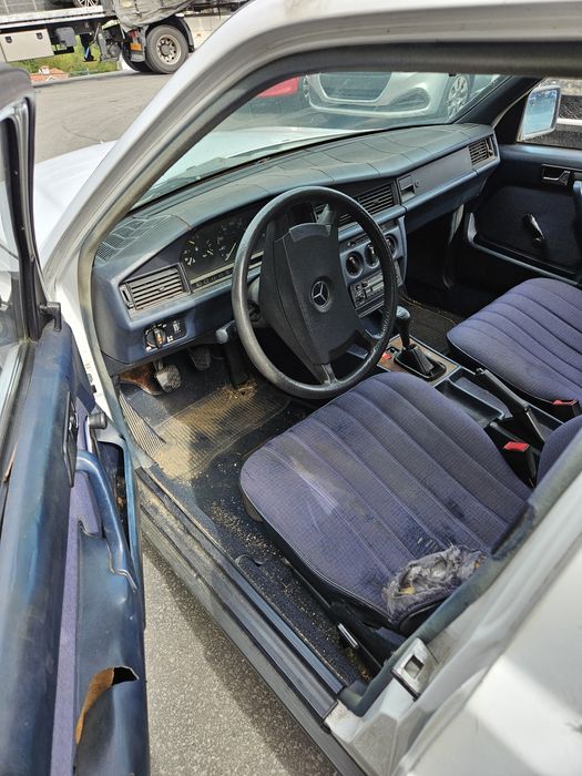 Mercedes-Benz 190D 2.0D de 1989 para peças