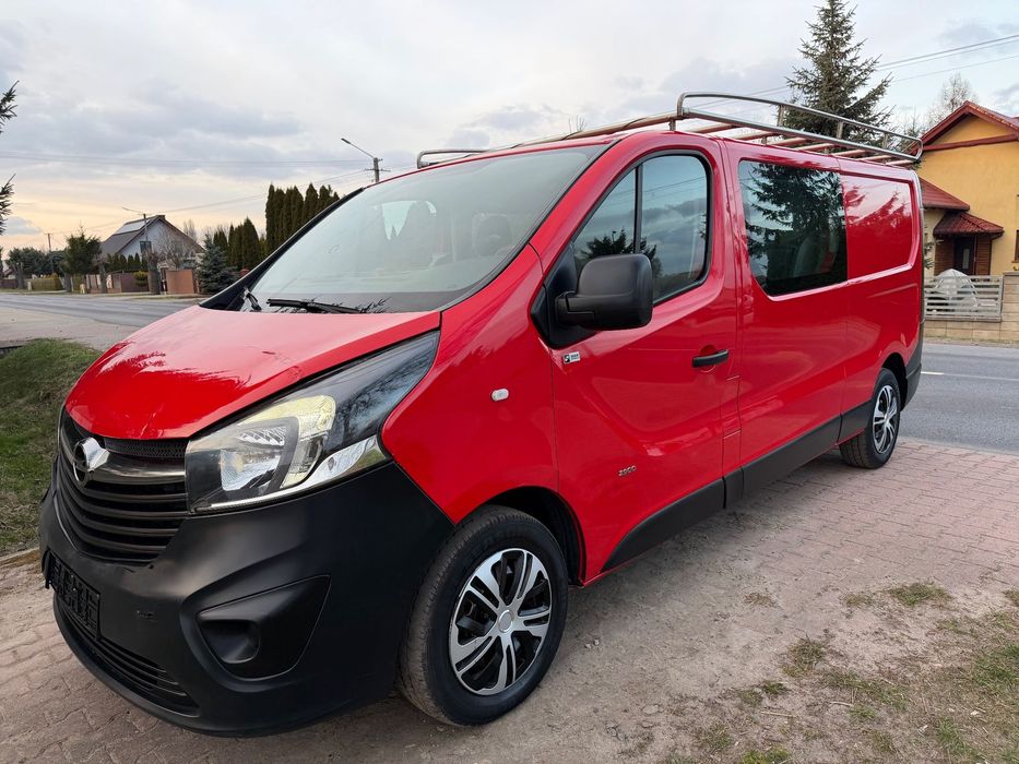 Renault Trafic Vivaro / 1.6 DCI / 2017 rok / 6 Osobowy/ Brygadówka / Long /