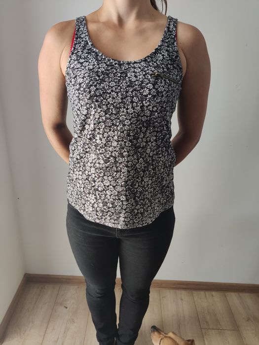 Bluzka damska na ramiączkach, w kwiatki