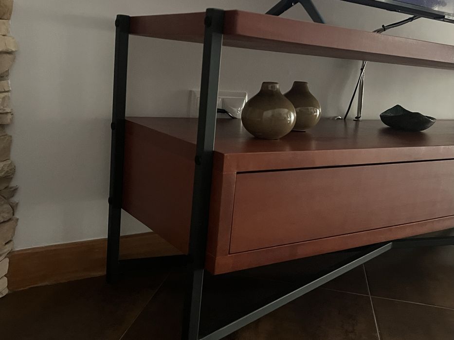 Movel cetejeira castanho TV novo