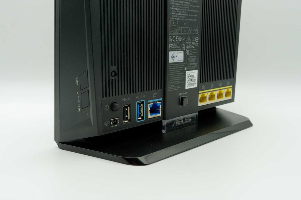 Router ASUS RT-AC68U - 1900Mb/s a/b/g/n/ac, USB, AiMesh, 3G/4G