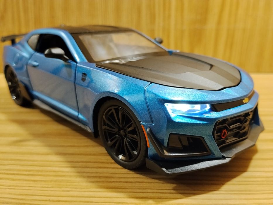 Модель машин Chevrolet Camaro 1:24 автоэксперт металл свет звук Камаро
