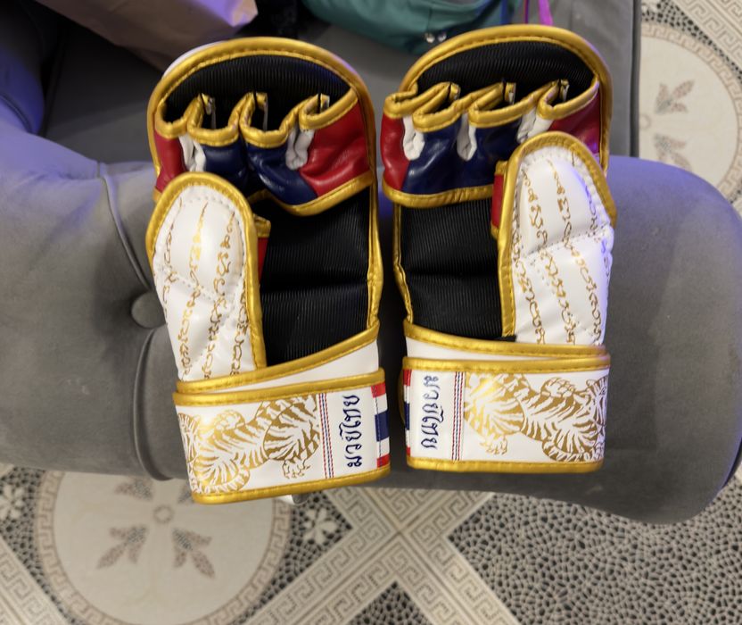 Перчатки Phantom Muay Thai White/Gold