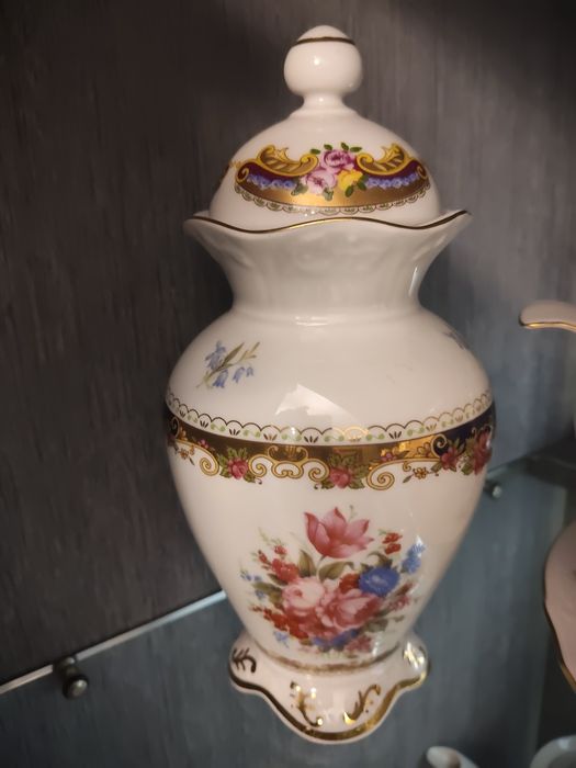Peças decorativas em porcelana francesa Limoges – pintadas à mão