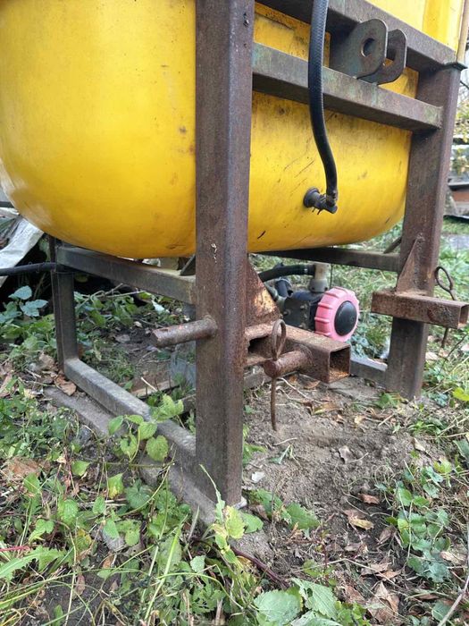 Оприскувач 400 літрів