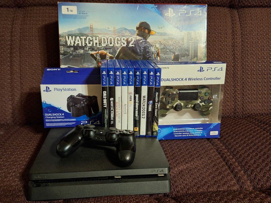 Playstation 4 slim 1TB + gry