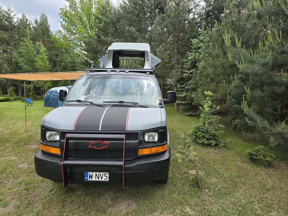 Kamper Van Chevrolet Express GMC Savana  6.0v8 benzyna automat 2004R