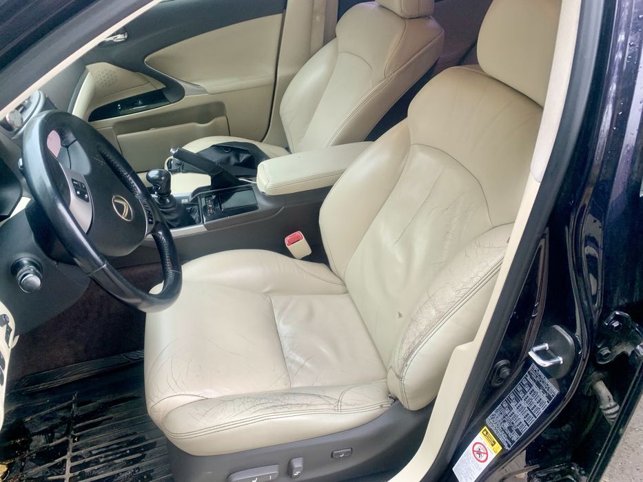 Lexus IS 220d 2011р.