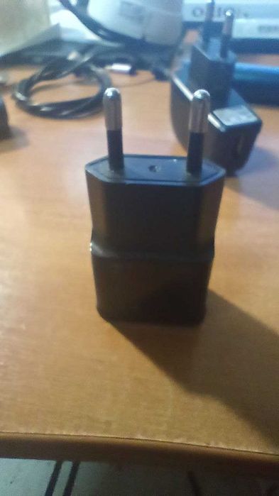 4шт зарядок за 30грн для моторола Apple та інш. 1А