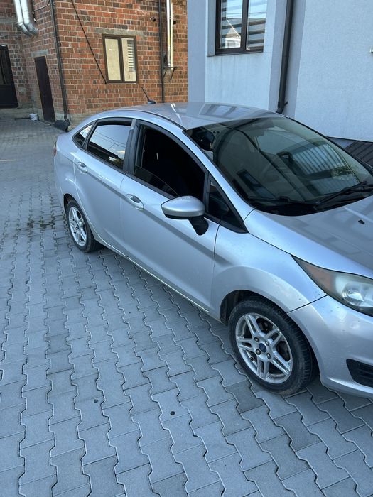 Ford fiesta 2019 рік 1.6 газ/бенз