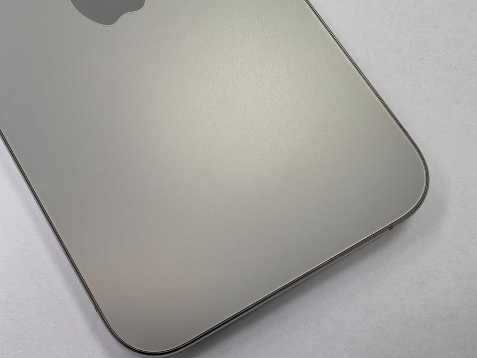 iPhone 15 PRO MAX 256GB Dual SIM (SIM + eSIM)/ Natural Titanium/ BAT 85%/ Grade B+ do A-/ + ładowarka/ GW 12 MSC