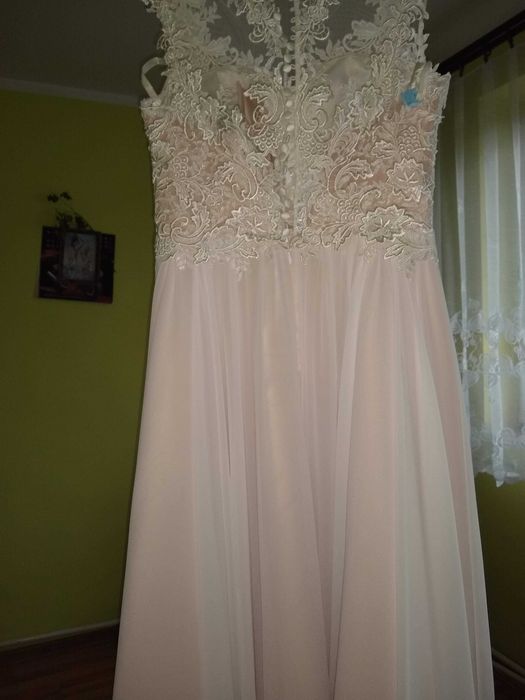 Sukienka ślubna roz.42