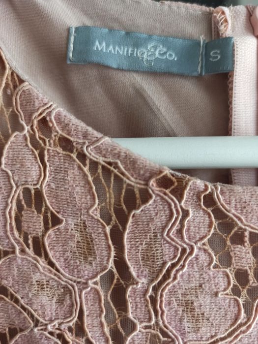 Sukienka koronkowa koktajlowa Manifiq & Co.