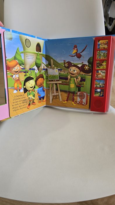 Livro puzzle com sons da Gombby