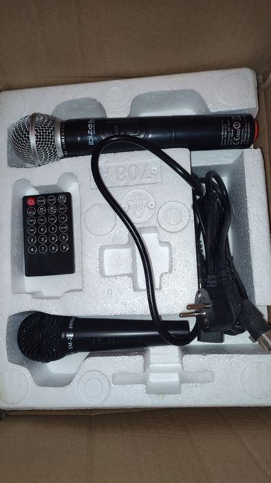 Sistema de som / coluna portátil Ibiza Sound PORT8VHF-MKII-TWS