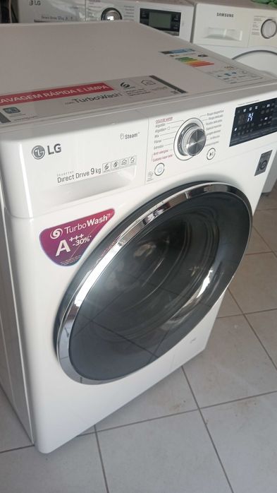 Máquina de lavar roupa LG 9 kg como nova