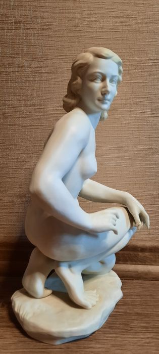 Редкая статуэтка "Обнаженная" Scheibe-Alsbach Otto Poertzel (1876 - 1963) Германия. Смотрите все мои объявления.