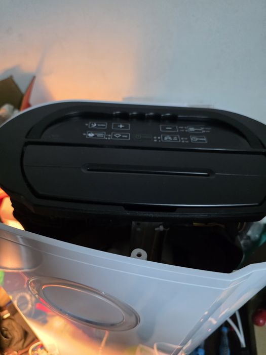 Desumidificador MEI DH 5020 com compressor avariado